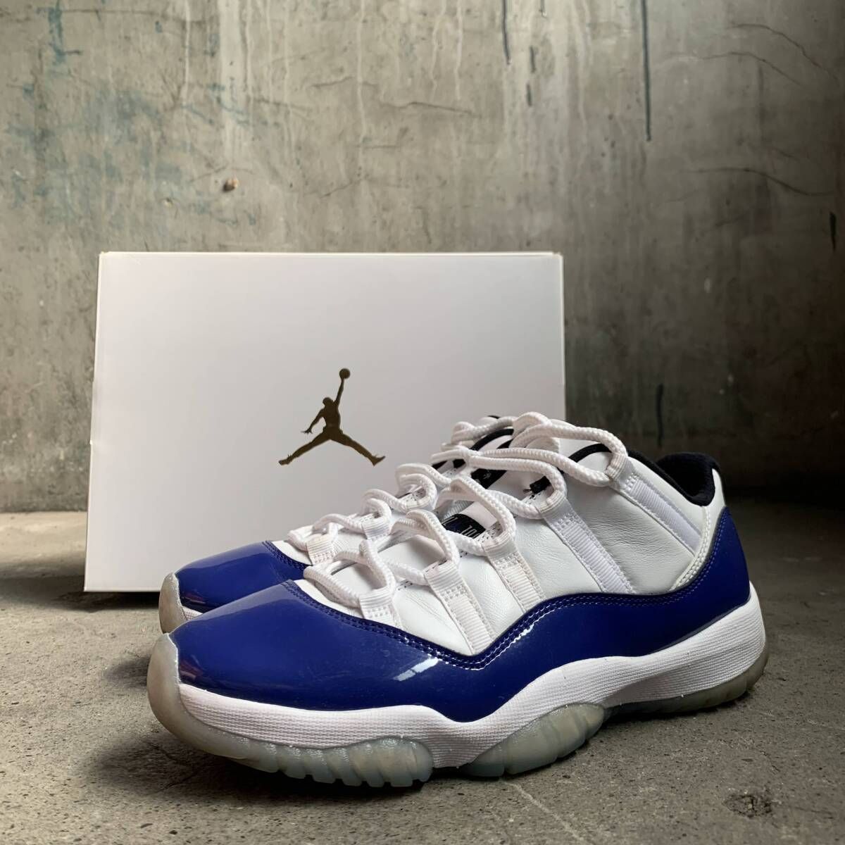 NIKE WMNS AIR JORDAN RETRO 11 LOW CONCORD 25.5cm AH7860-100 ナイキ 