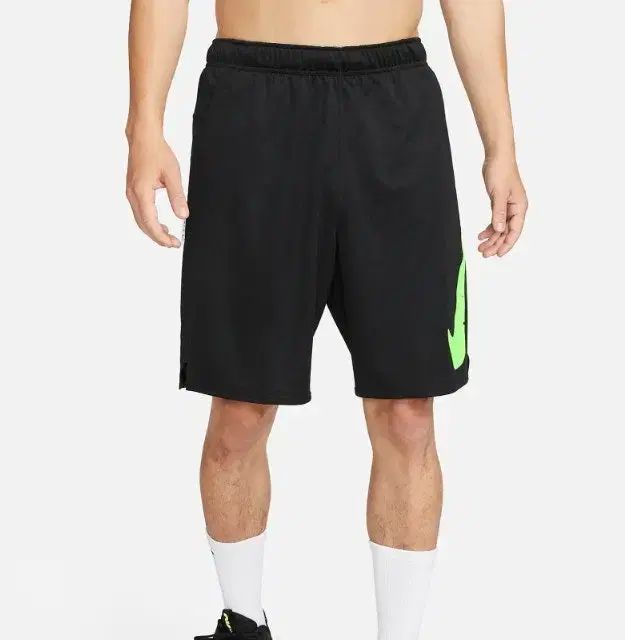 Nike ナイキ ドライフィット 全体性 ハーフパンツ