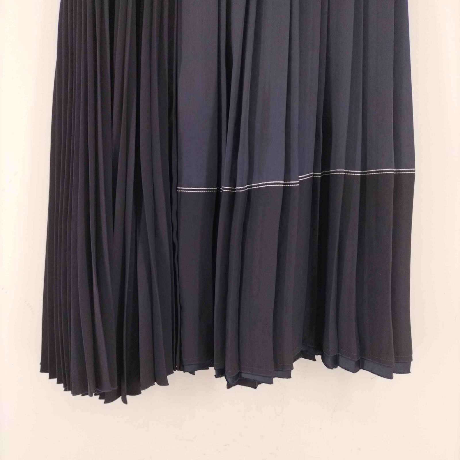 ザラ ZARA PLEATED SKIRT LIMITED EDITION レディース S - メルカリ ザラ ZARA PLEATED SKIRT LIMITED EDITION レディース S - メルカリ