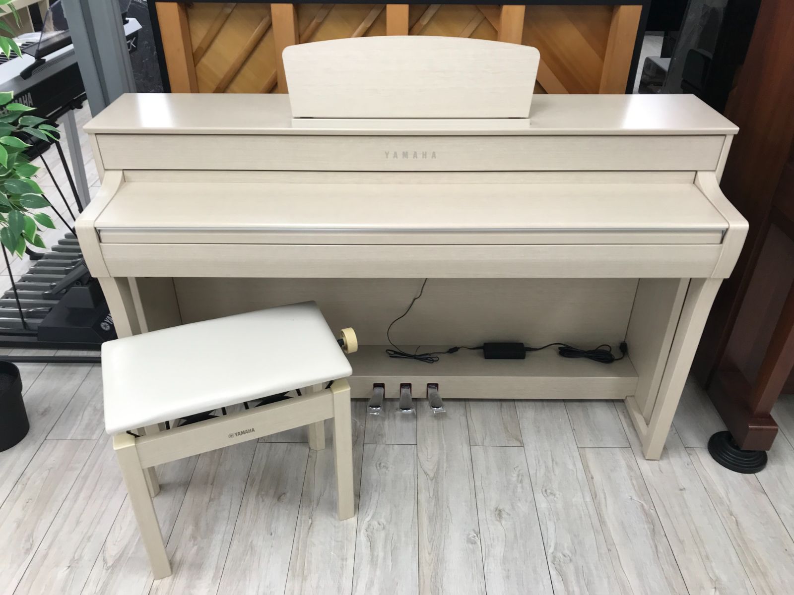 【電子ピアノ】YAMAHA　CLP735WA　21年製 ☆70789【電子ピアノ】YAMAHA CLP735WA 21年製 - メルカリ