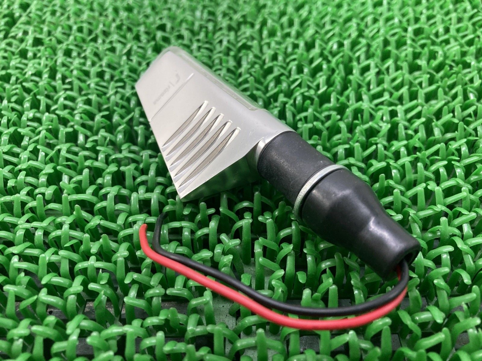 米２０キロ リゾマ製 ウインカー 片側 社外 バイク 部品 rizoma Graffio 廃盤 LED