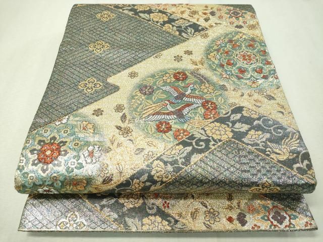 振袖 地模様 紗綾形 桐 金糸銀糸 正絹 白色 A382 振袖 刺繍 金駒刺繍 絞り 裄67.5 紗綾形の地模様 正絹 AK-8013