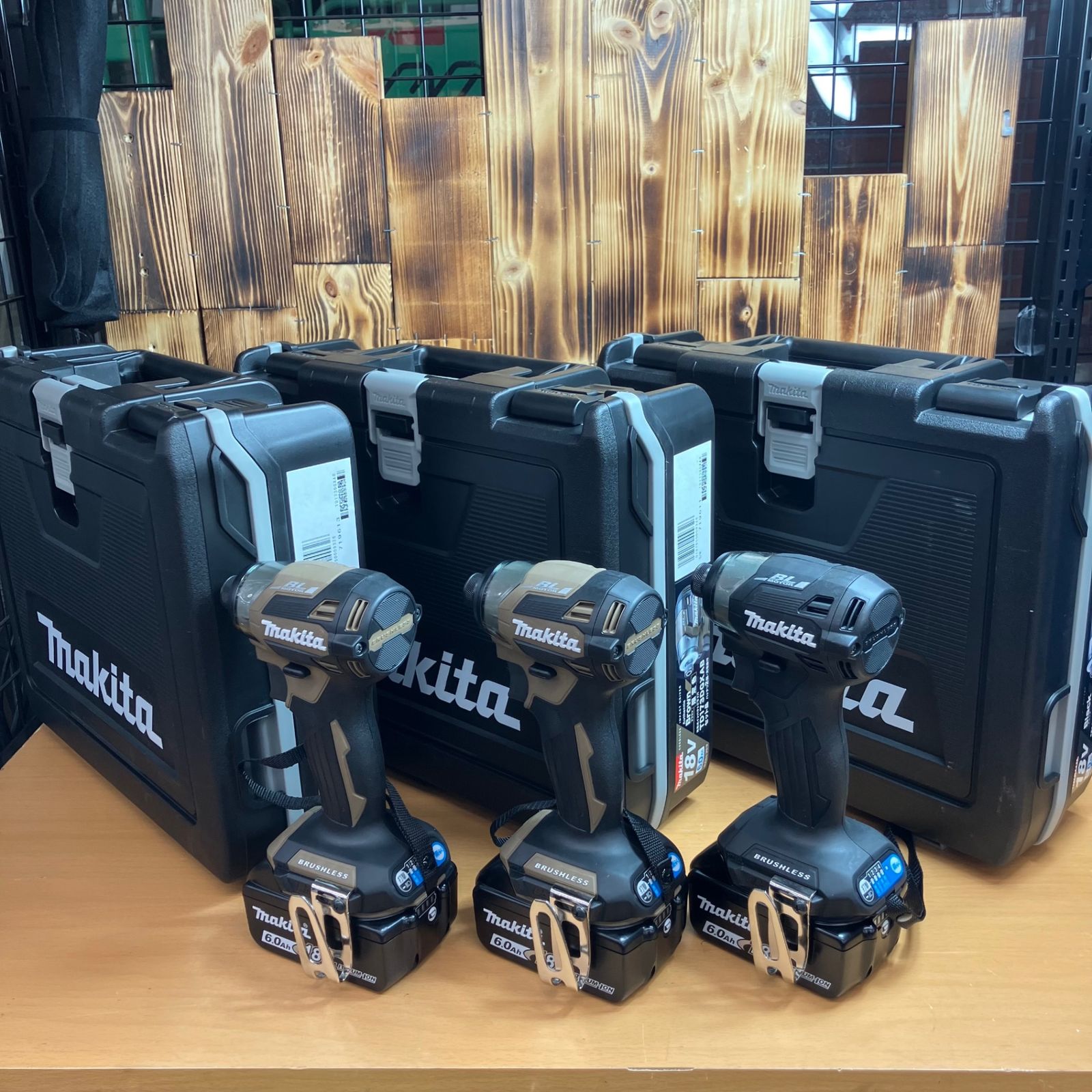 マキタ makita 充電式インパクトドライバ TD173DGXAB 2台 TD173DRGXB 1台 計3台セット 越谷店