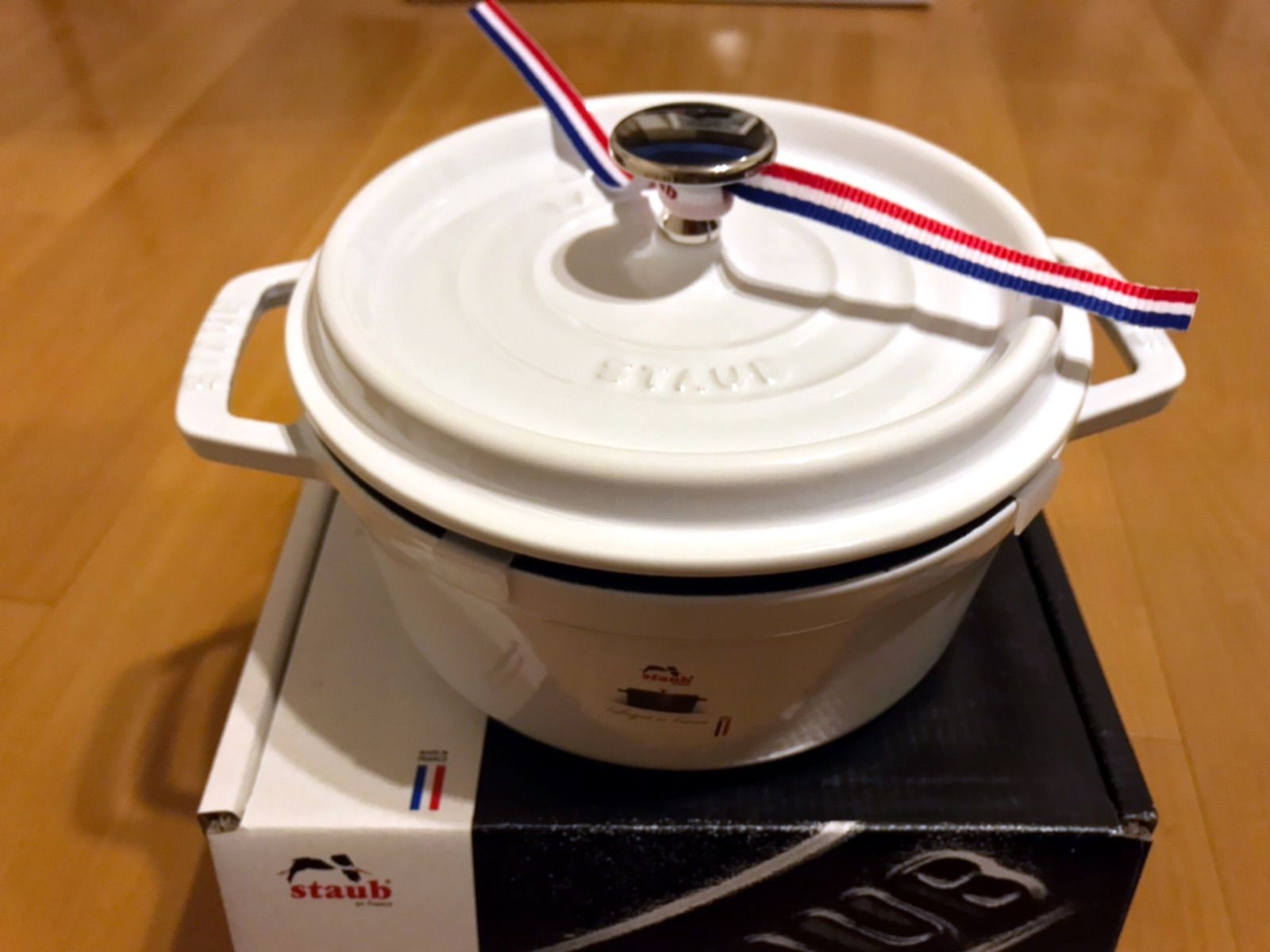 staub ストウブ ココット ラウンド ピュアホワイト 18cm - mimi's shop