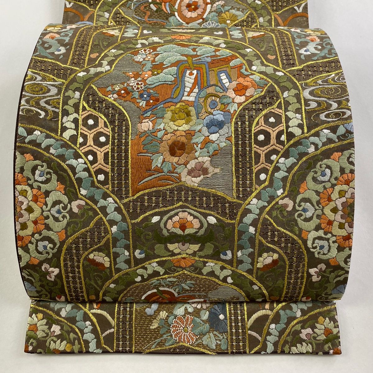 袋帯 御所車 草花 刺繍 金糸 金色 六通 正絹