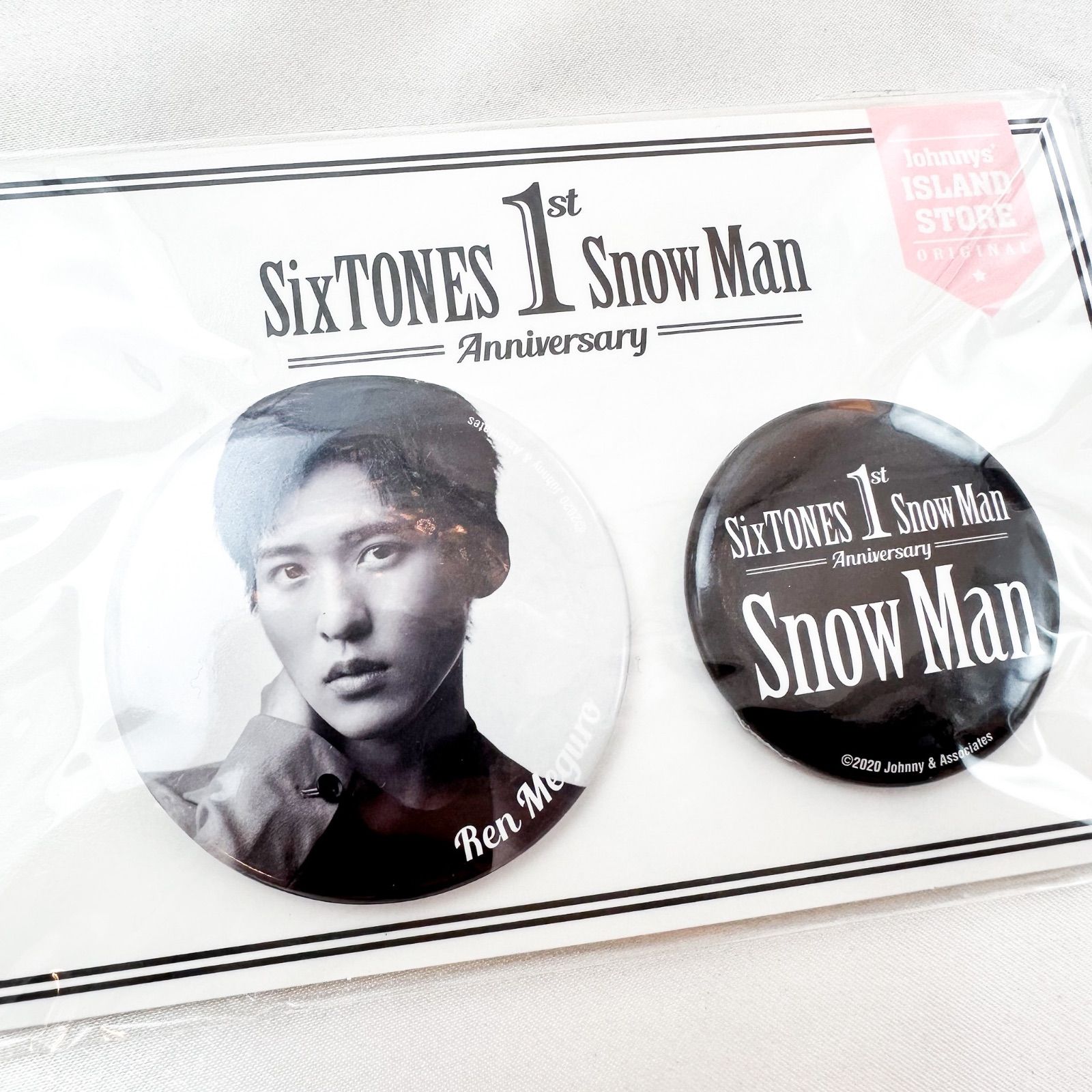 新品 未開封 目黒蓮 (Snow Man) 缶バッジセット(2種) 「SixTONES Snow 