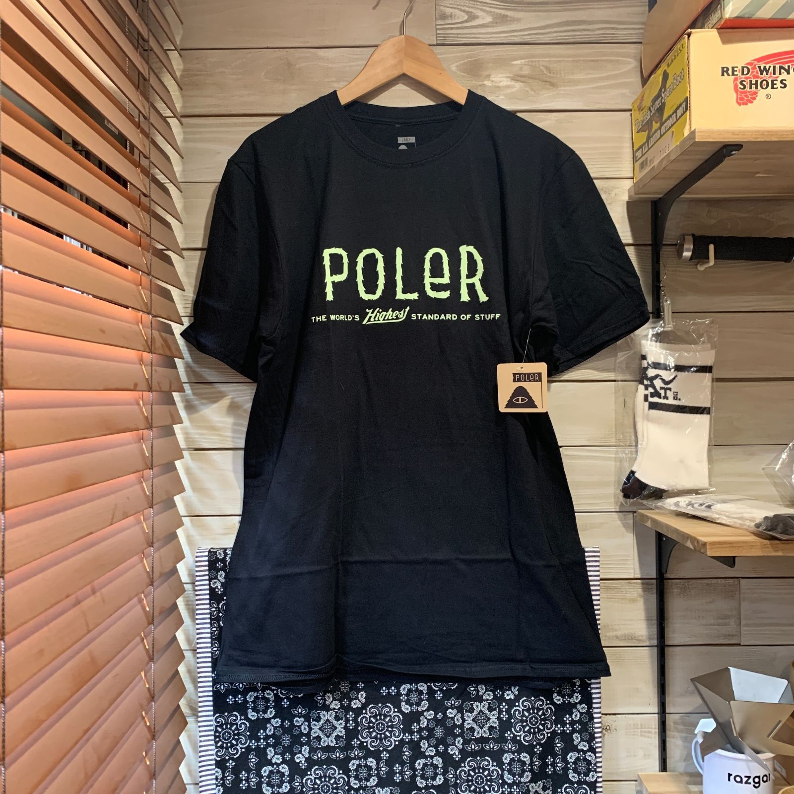 SALE !!  POLER ポーラー　FURRY FONT TEE