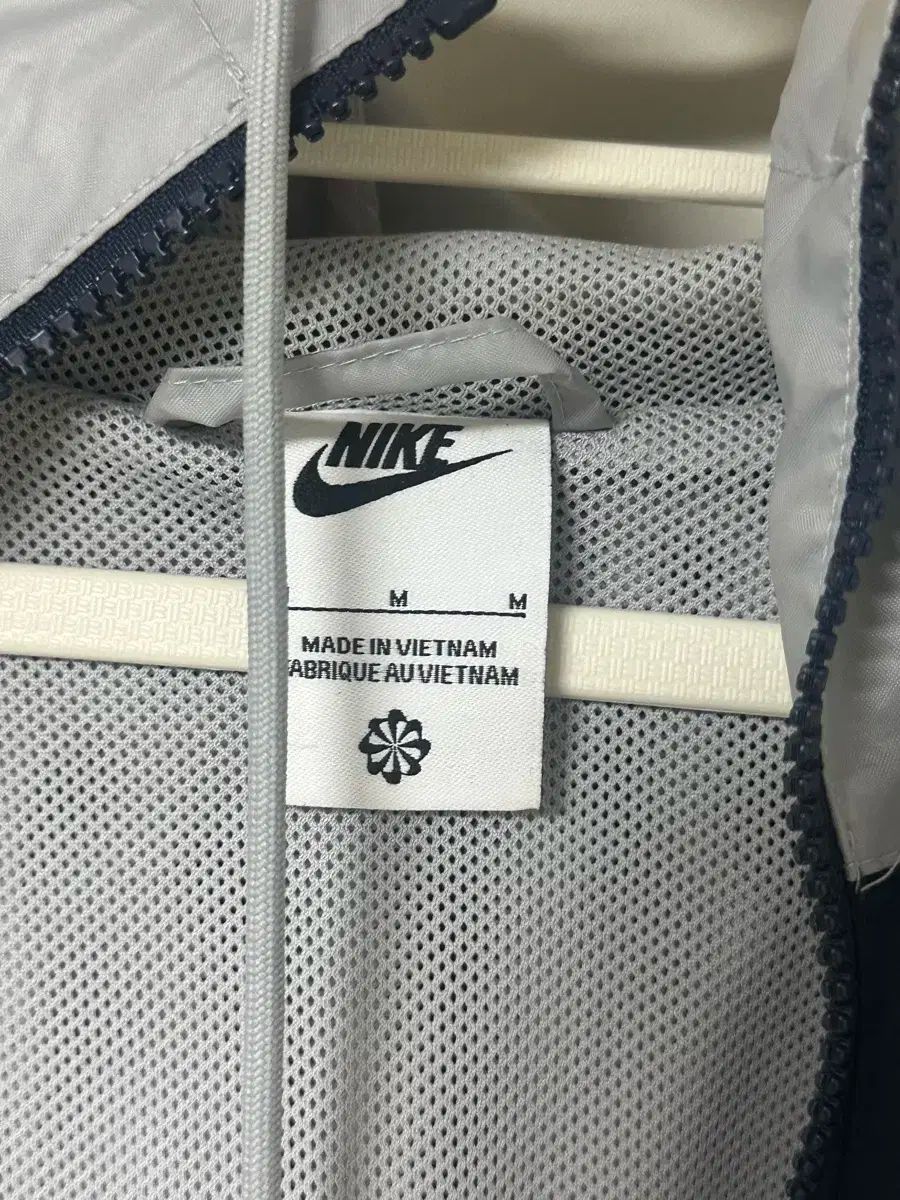 Nike(ナイキ） ウインドランナー ウインドブレーカー