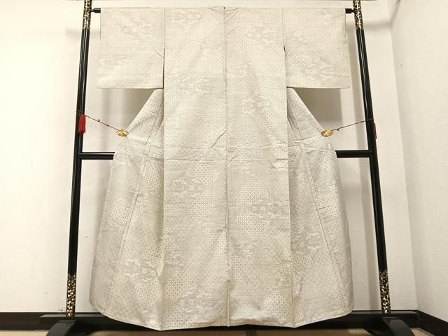 平和屋着物 本場大島紬 白大島 カタス9マルキ 吉祥草花文 正絹 AABB0408ph