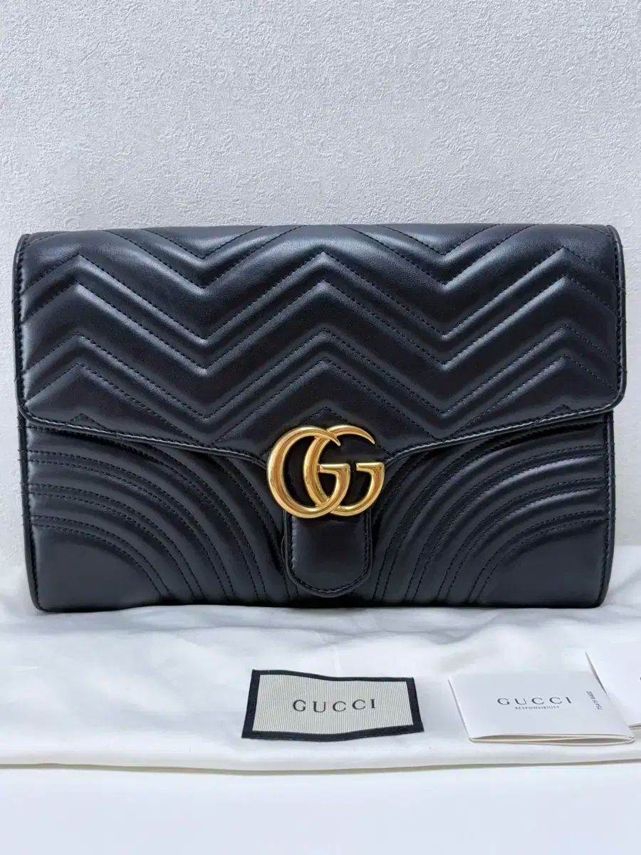 最低価格 グッチ GG マーモント マトラッセ フラップ クラッチバッグ