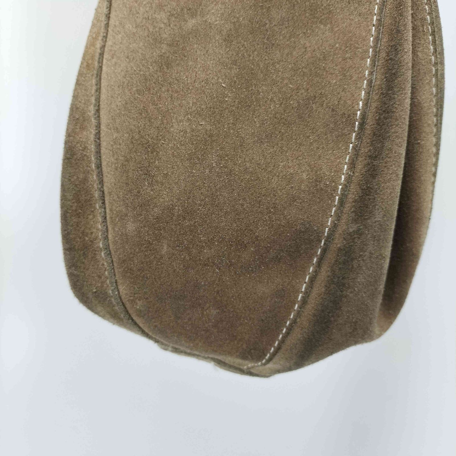 【大人気】Hender Scheme レザー スエード リバーシブル 巾着バッグ アクセサリー感覚で持つHender Schemeのスエード巾着とその中身