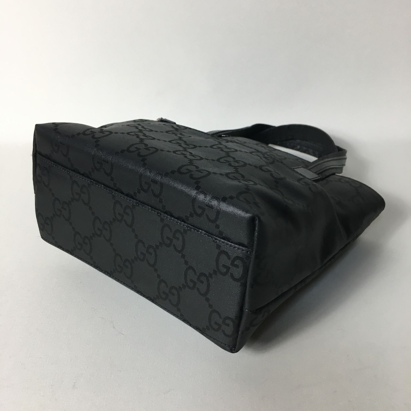 ■GUCCI（グッチ）美品 /ナイロン×レザー/ハンドバッグ/ブラック 黒 GUCCI（グッチ） （未使用 展示品）グッチ GUCCI GGマトラッセ ハンド