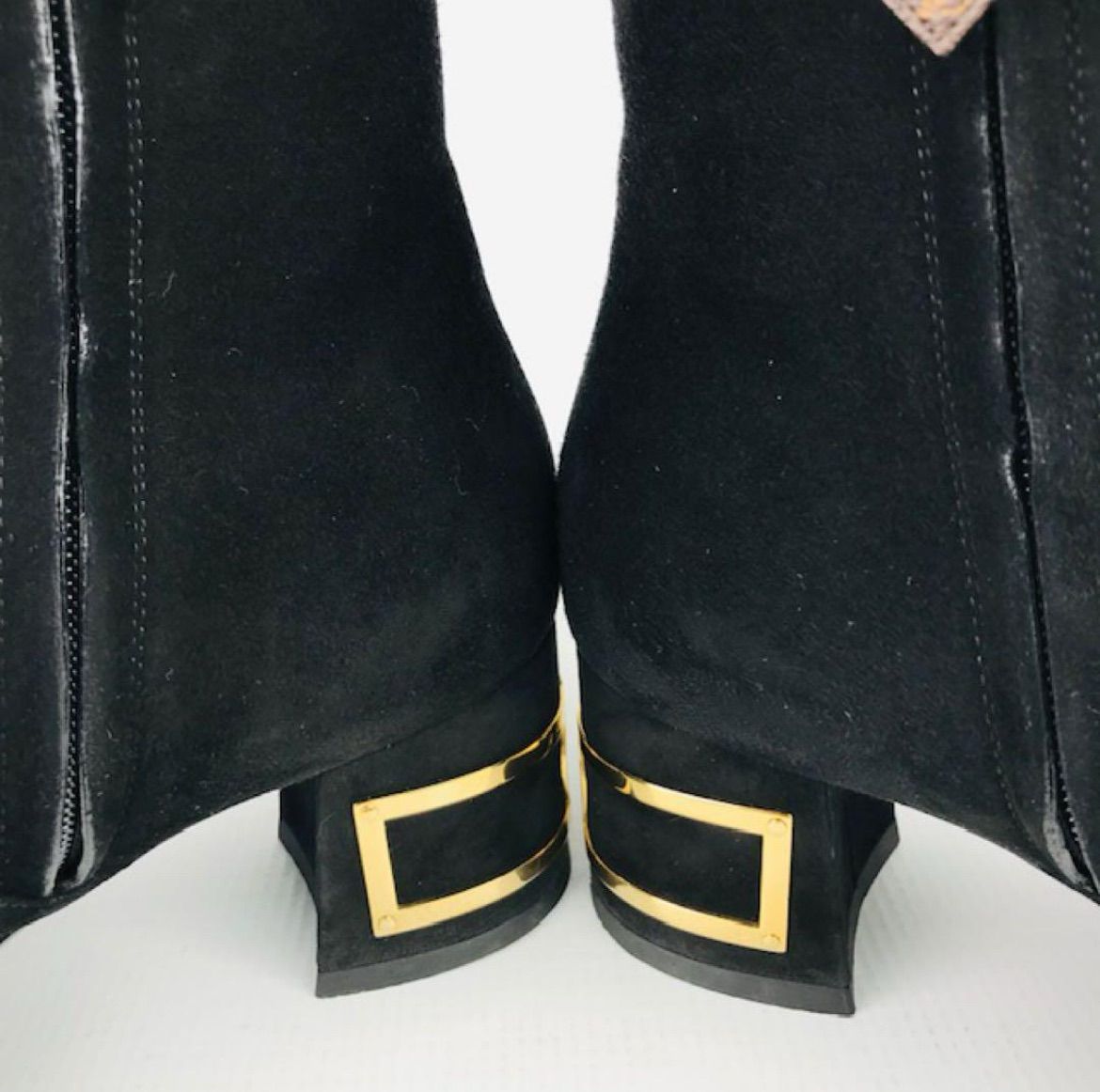 カジュアル ブラック