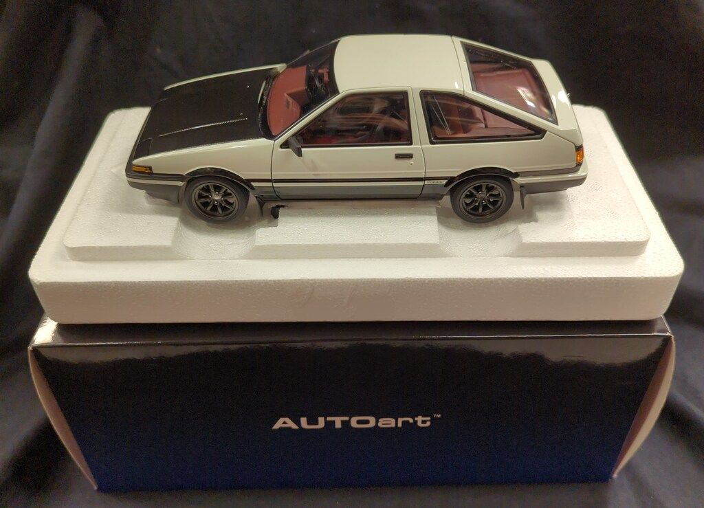 AUTOart 1|18 トヨタ スプリンター トレノ AE86 プロジェクトD ファイナルバージョン 78799