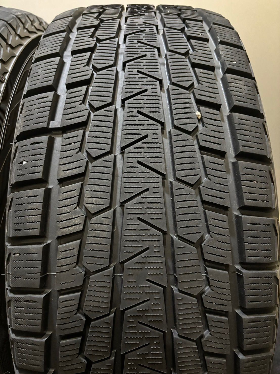 139.7 6H