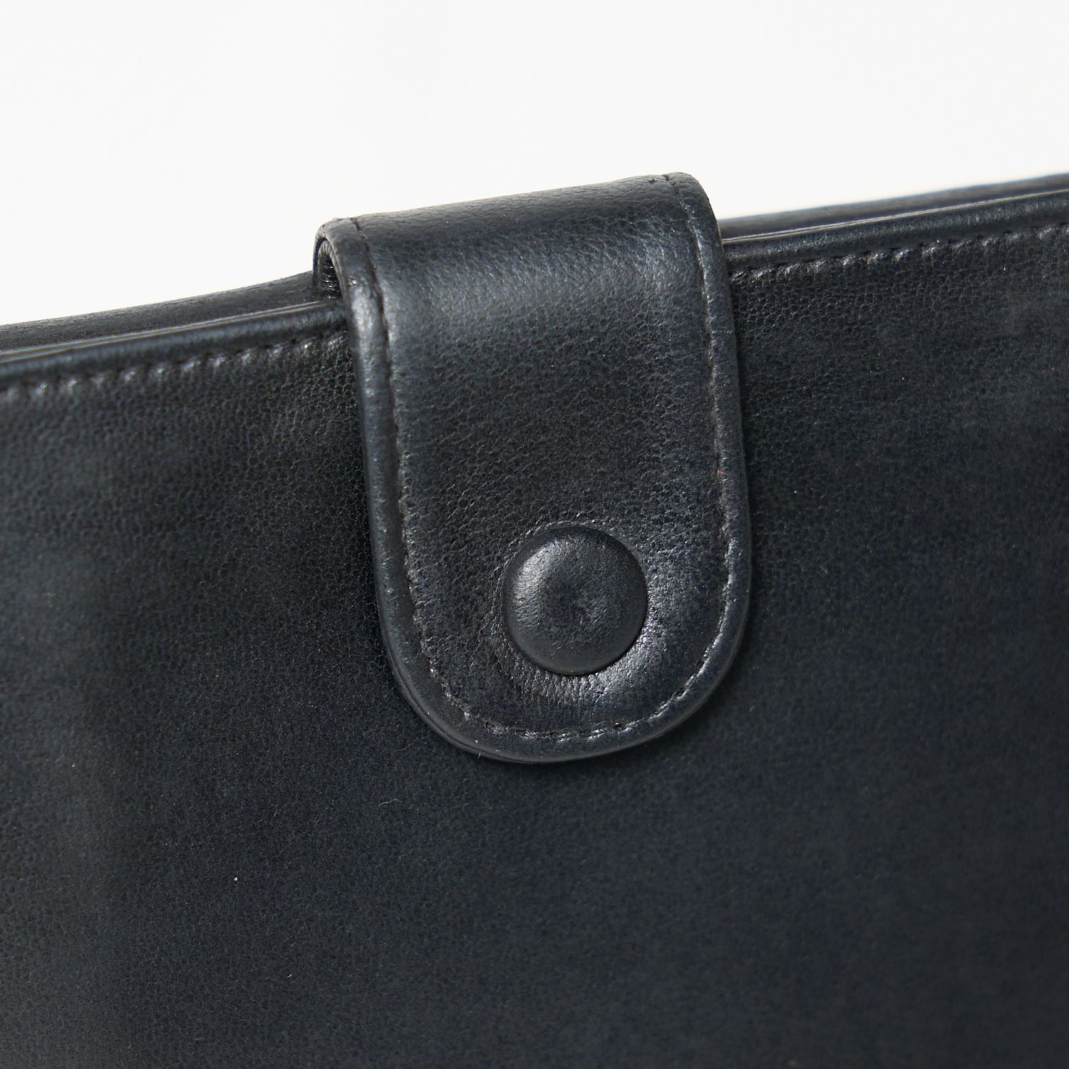 CHANEL シャネル ラムスキン Wホック 折り財布 デカココマーク CHANEL - CHANEL(シャネル) Wホック財布 - 黒 ココマークの通販