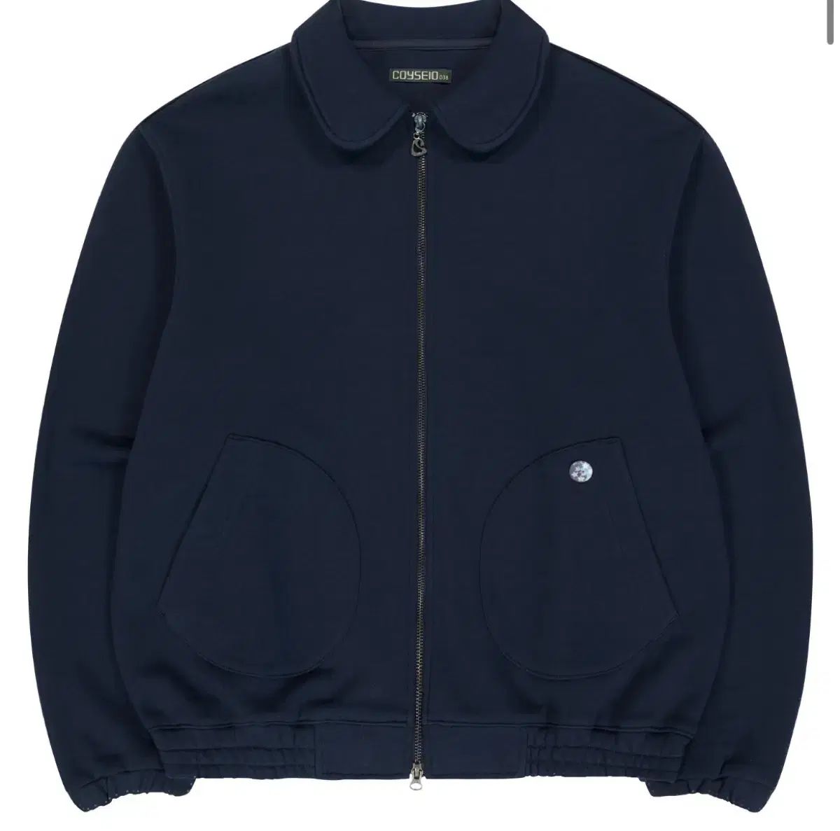 コ イッセイオ038 ラウンド トラック ジップアップ ネイビー