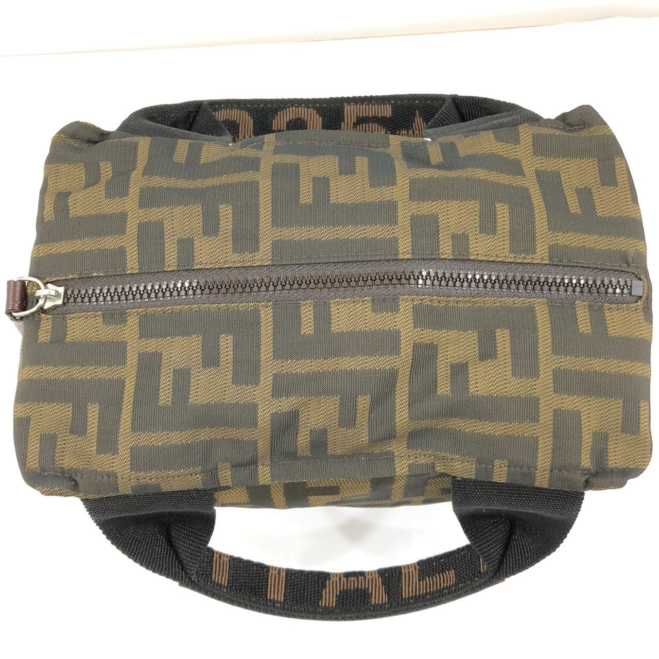 【極美品】フェンディ カチューシャ ズッカ柄 FFロゴ ブラウン 黒 キャンバス FENDI（カチューシャ）のフリマアイテム一覧
