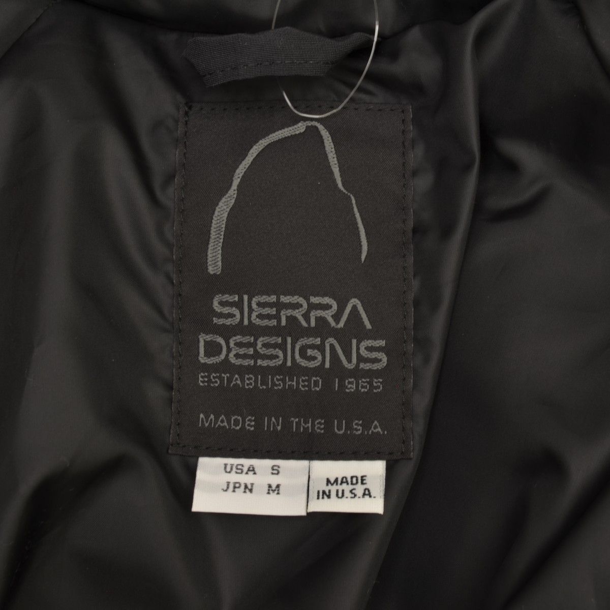 SIERRADESIGNS】8889 US EMBLEM US エンブレムダウンジャケット - メルカリ
