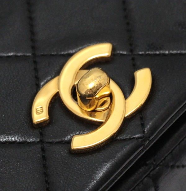 シャネル CHANEL マトラッセ23 フルフラップ チェーンショルダー