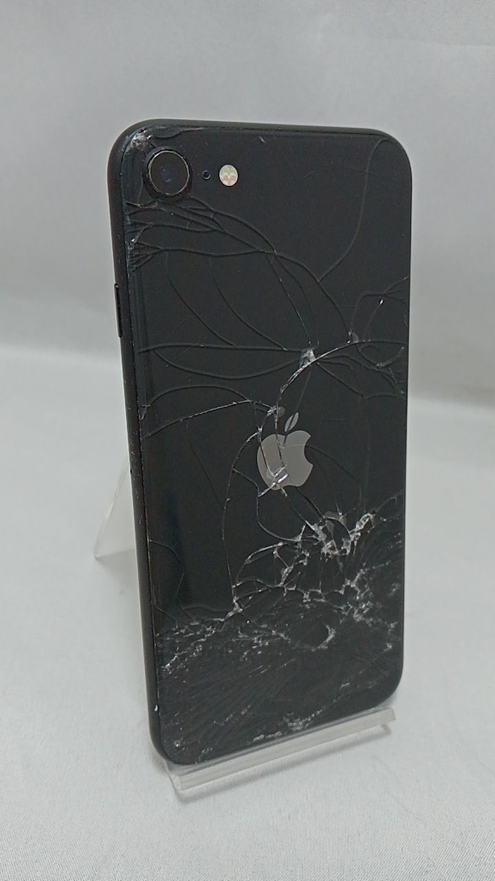 動作確認済！ iPhoneSE（第2世代） A2296 64GB 本体 ブラック SIMフリー 113938