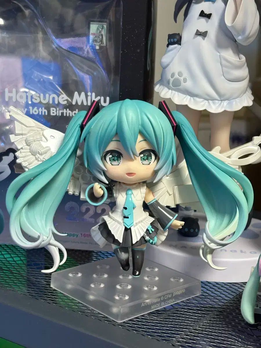 初音 ミク 16 周年 ねんどろいど フィギュア 販売