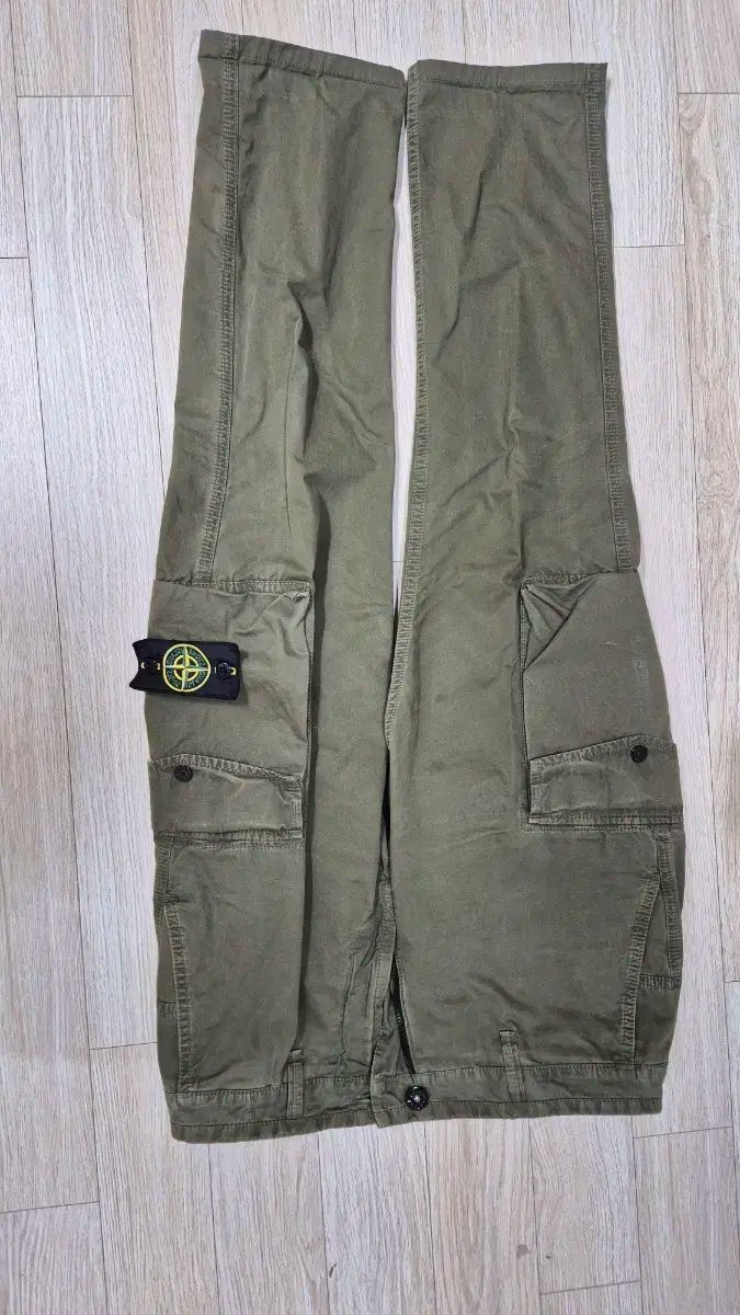 ストーンアイランド カーゴパンツ オリーブグリーン STONE カーゴ