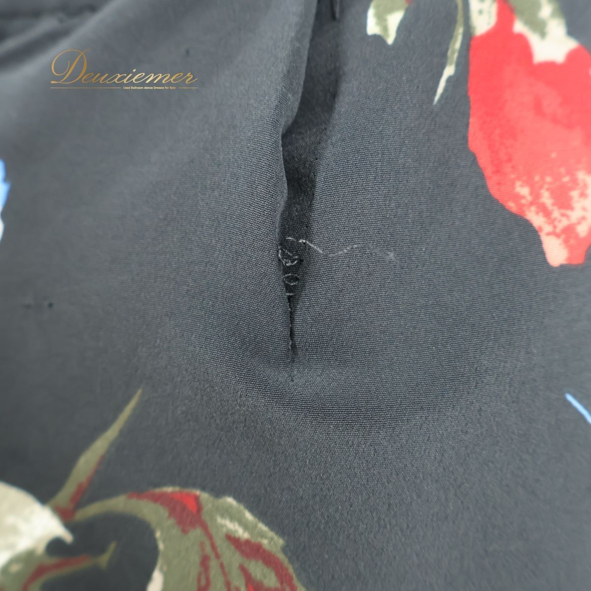 【美品 フラメンコ衣装】ブラック×豪華ボランテ 上下セット ツーピース セット フラメンコ衣装】ブラック 上下セット ツーピース セットアップ