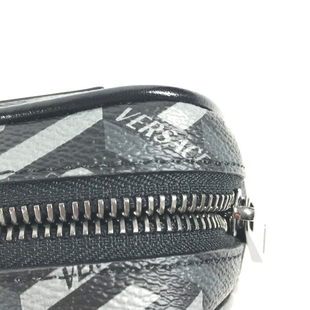 VERSACE ヴェルサーチ ポーチ 総ロゴ ラグレカ スクエア レザー - メルカリ