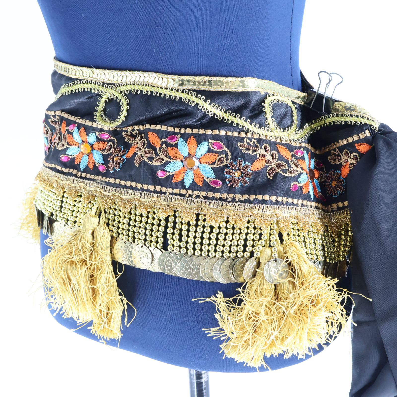 ベリーダンス 衣装 ベリーダンス 衣装 三点セット 黒 花柄 ビーズ 3点