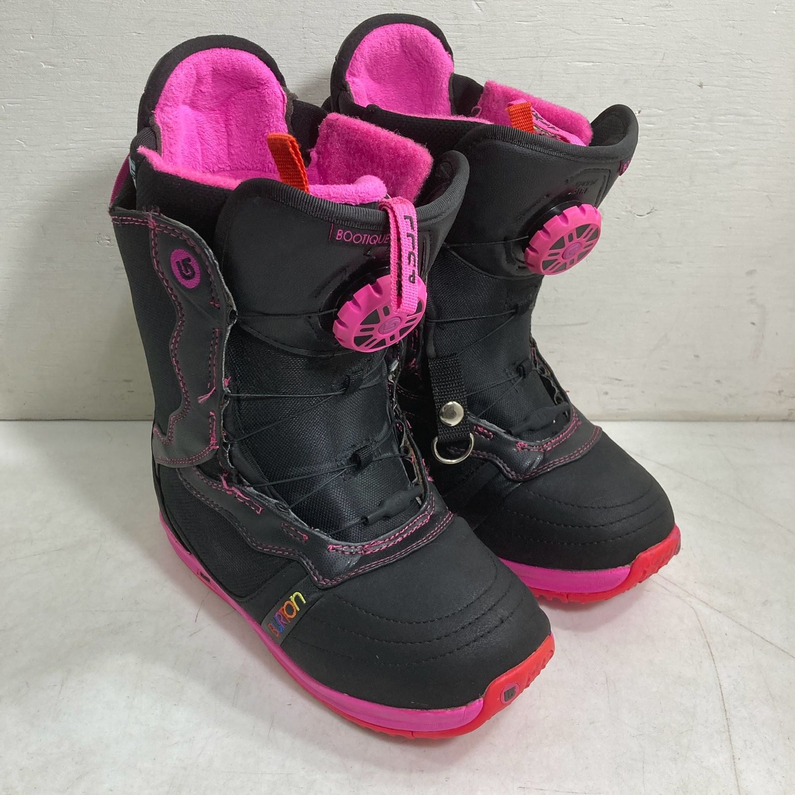 DUB スノーボードブーツ ブラック/ピンク 24.0㎝ DUB スノーボードブーツ ブラック/ピンク 24.0㎝ DUB スノーボード