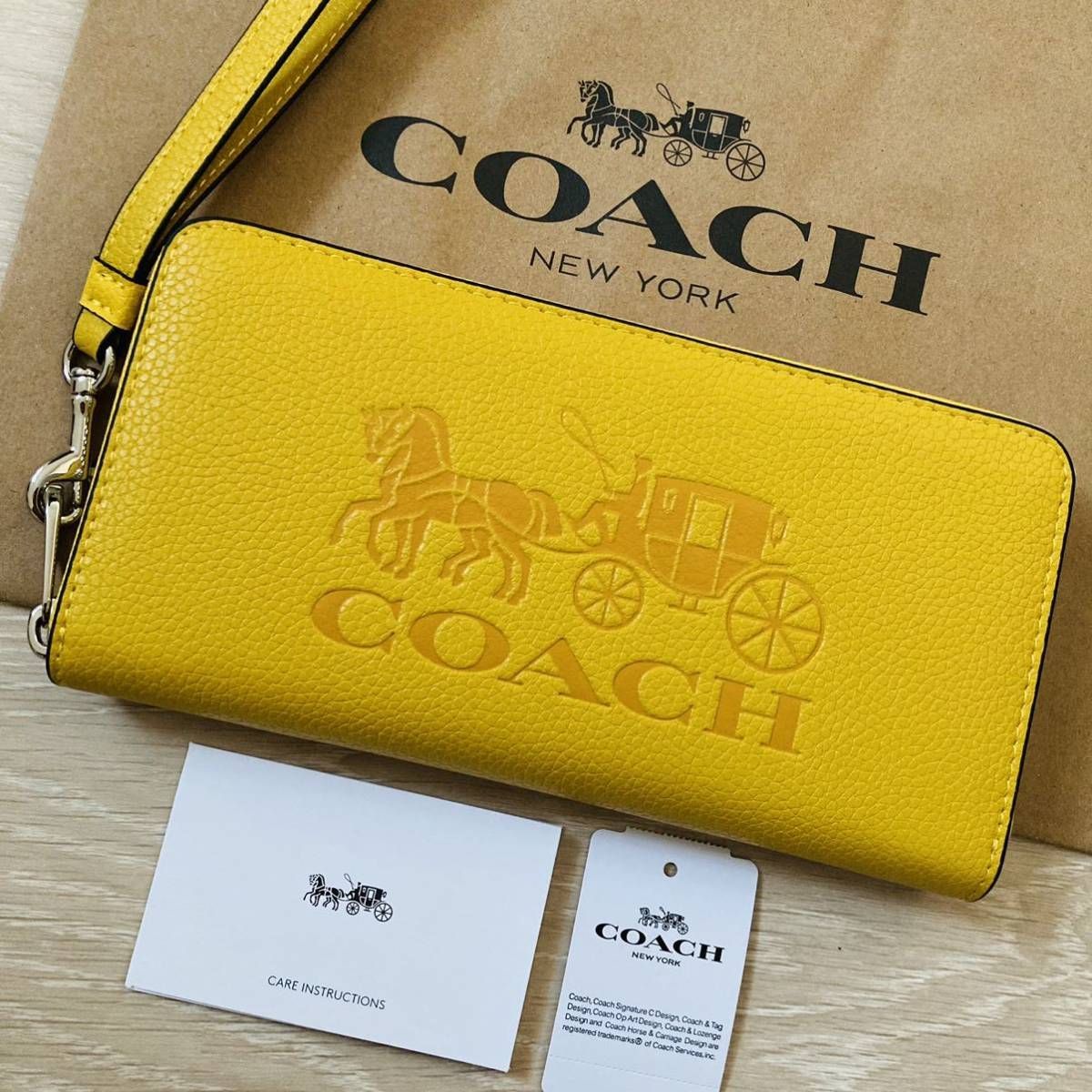 ☆ COACH コーチ 5889 長財布 リストレット ラウンドジップウォレット