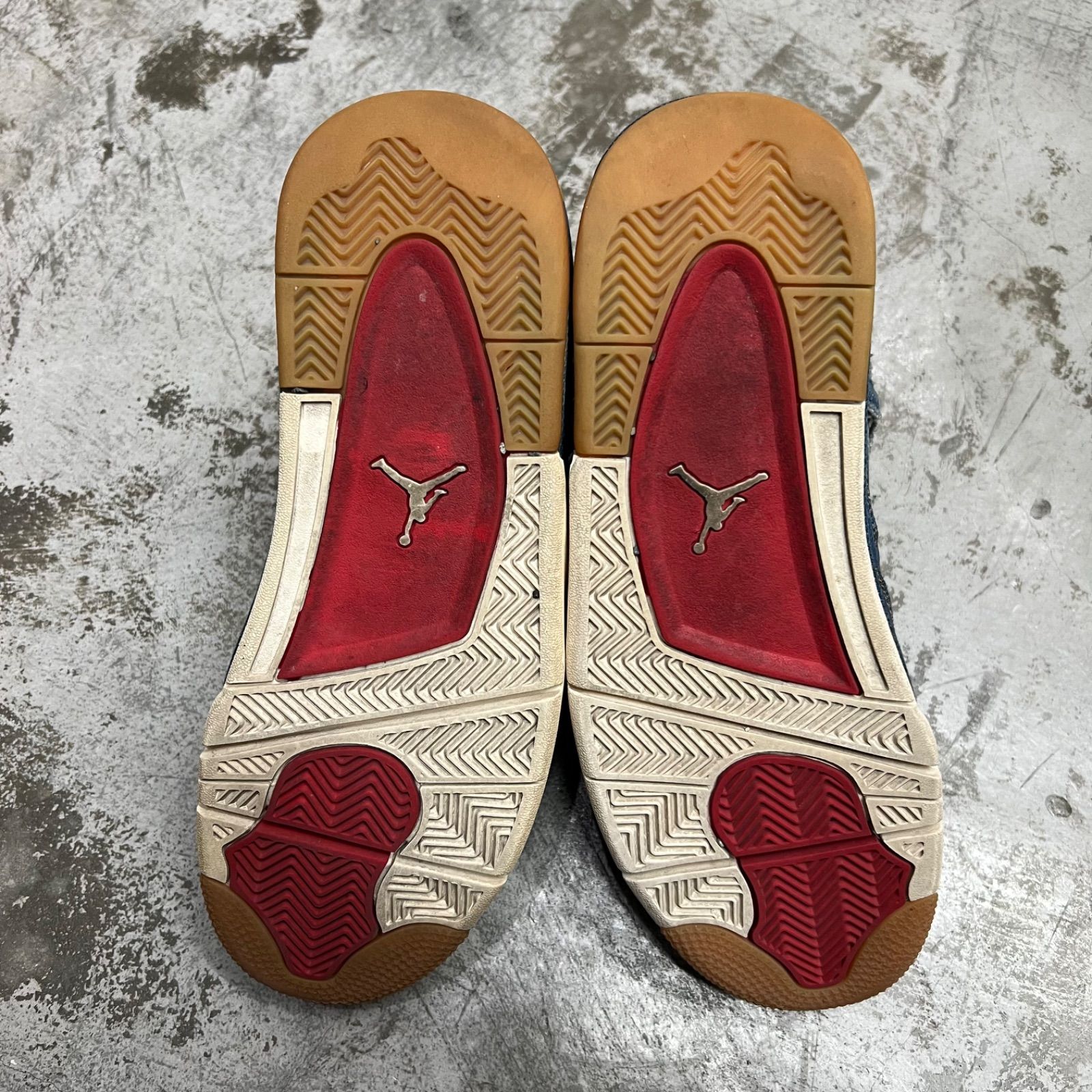 NIKE × LEVI