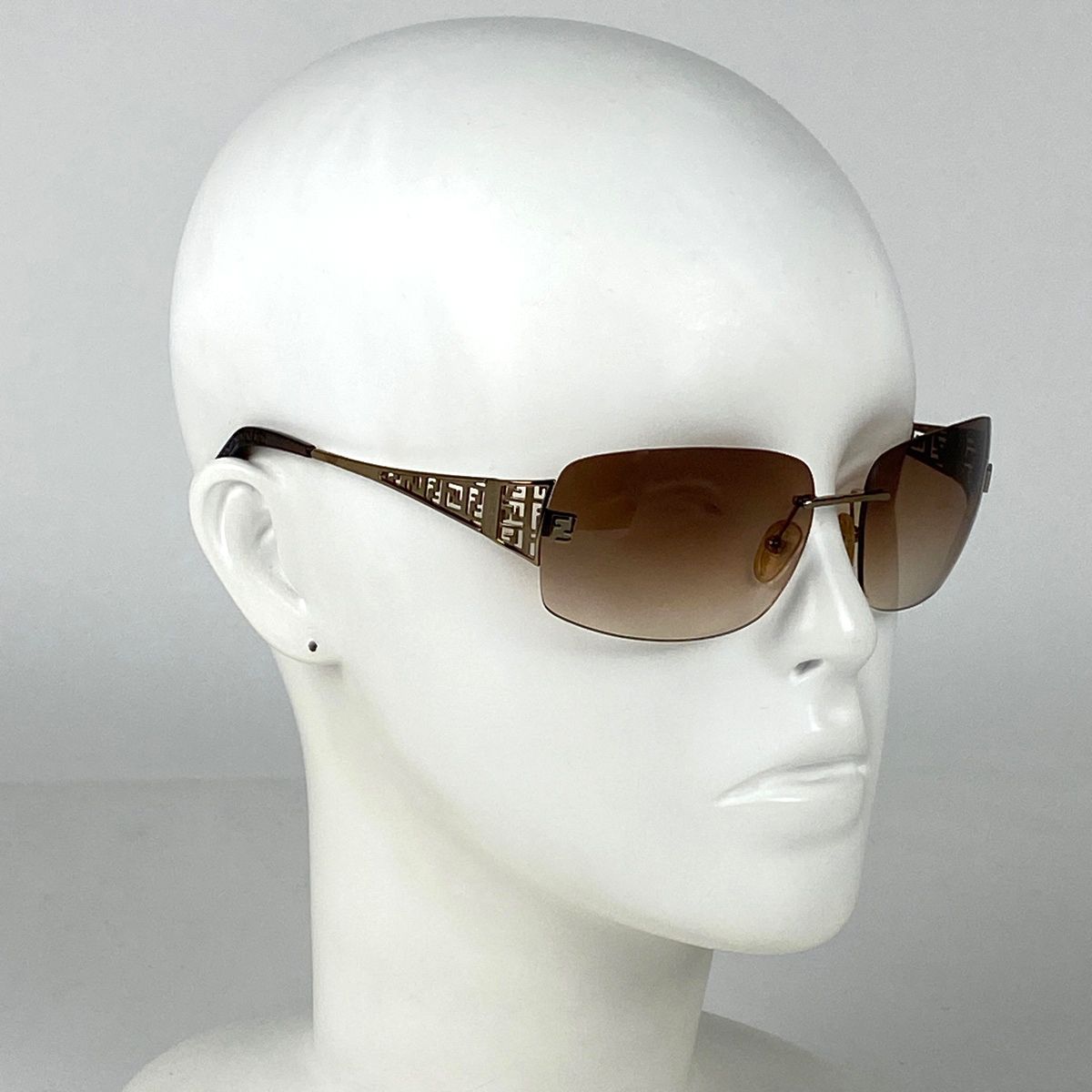 極美品　FENDI　サングラス　FS364AF　ズッカ　ブラウンレンズ・フレーム 極美品 FENDI サングラス FS364AF ズッカ ブラウンレンズ