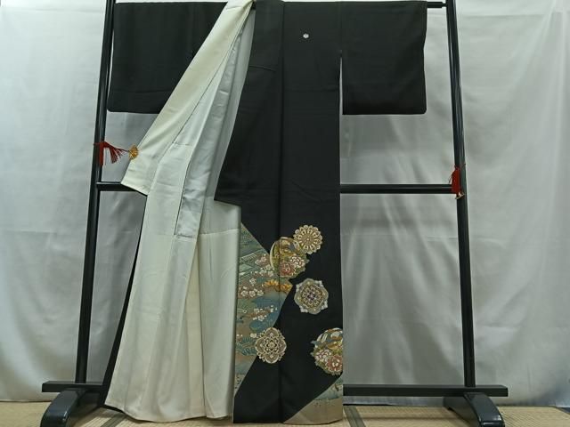 【TAMA屋】全て正絹 全て黒留袖 全て刺繍入 花車 鳥 まとめ5点TM1682 黒留袖 金駒刺繍 扇 椋鳥 杜若 菖蒲 菊 花草模様 流水 NK-1006