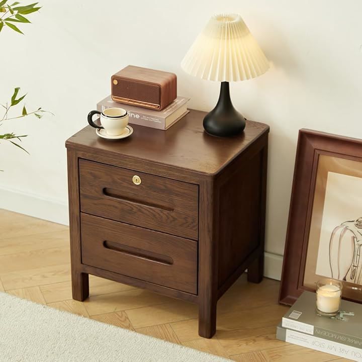 MU RONG ナイトテーブル アメリカオークウッド ベッドサイドテーブル ライトスタンド モダンなインテリア 鍵付き 木製 無垢材 完成品 ソファスタンドエンド ランプテーブル クルミ 鍵付き 幅45cmx奥37cmx高さ49cm