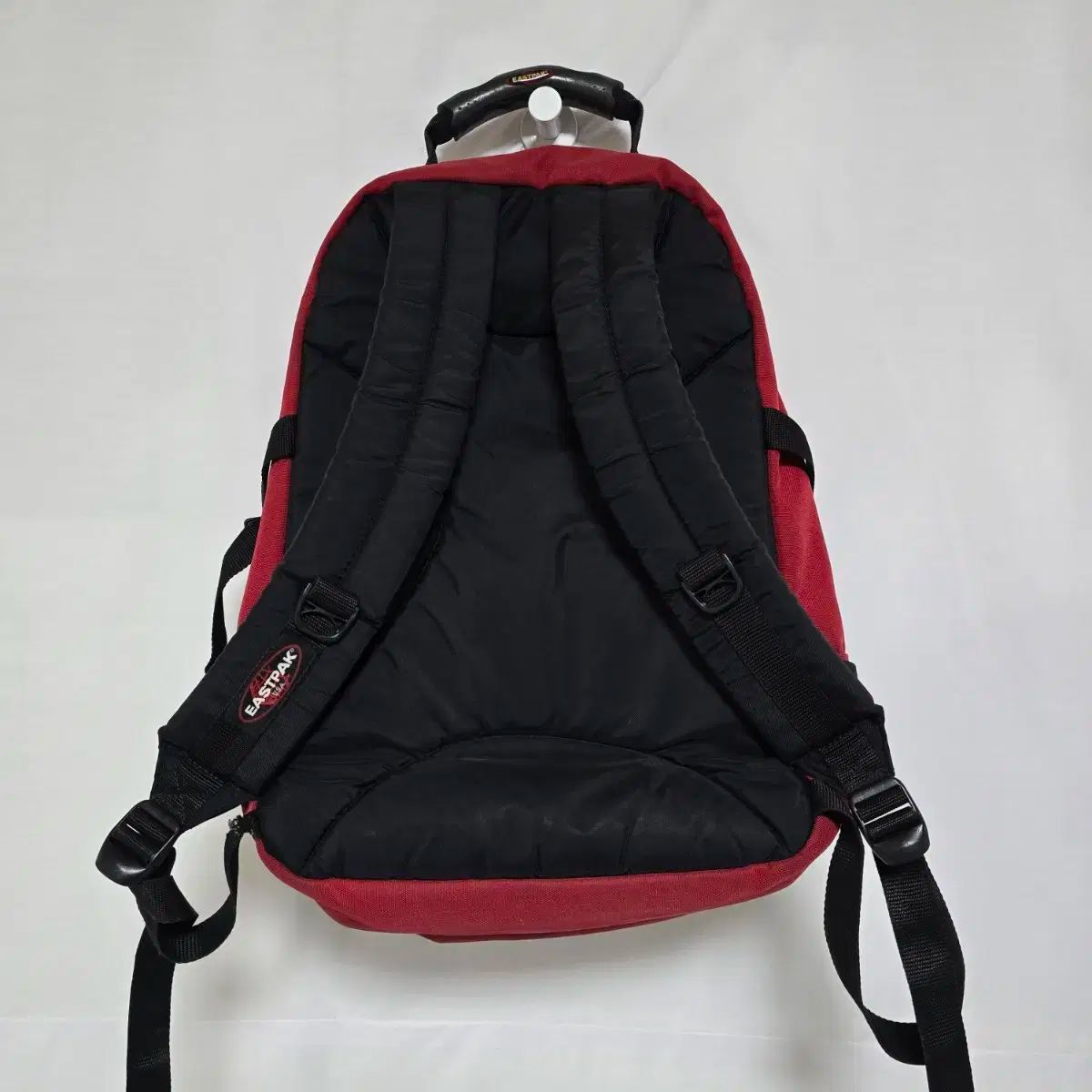 【新品】正規品　EASTPAK  赤　リュック EASTPAK(イーストパック) 赤 リュック リュックサック 0717