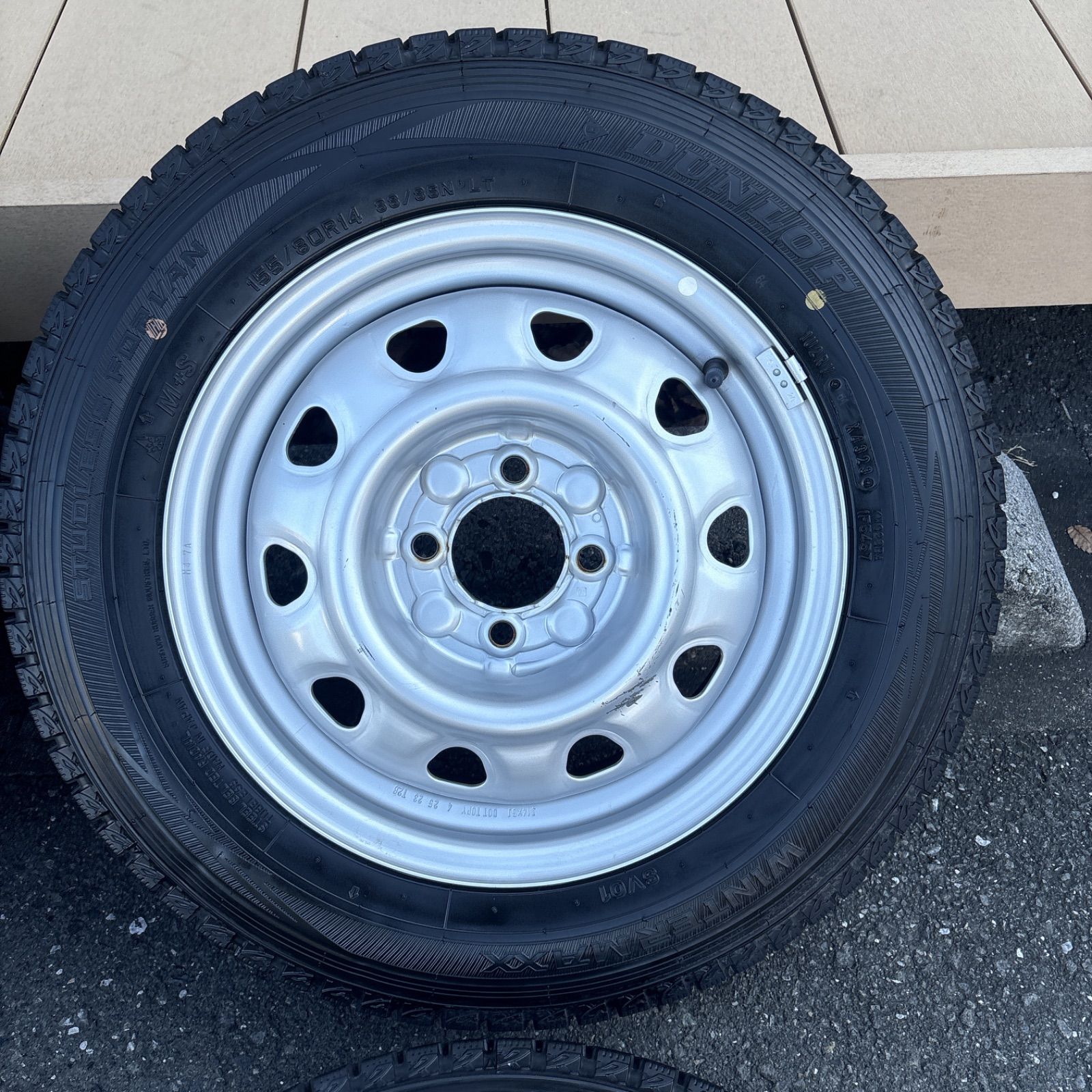 品質も 絶対に保証！ 送料無料 バリ溝 プロボックスなどに 155|80R14 14×5J 社外ホイールタイヤセット LTタイヤ スタッドレス 光り輝く