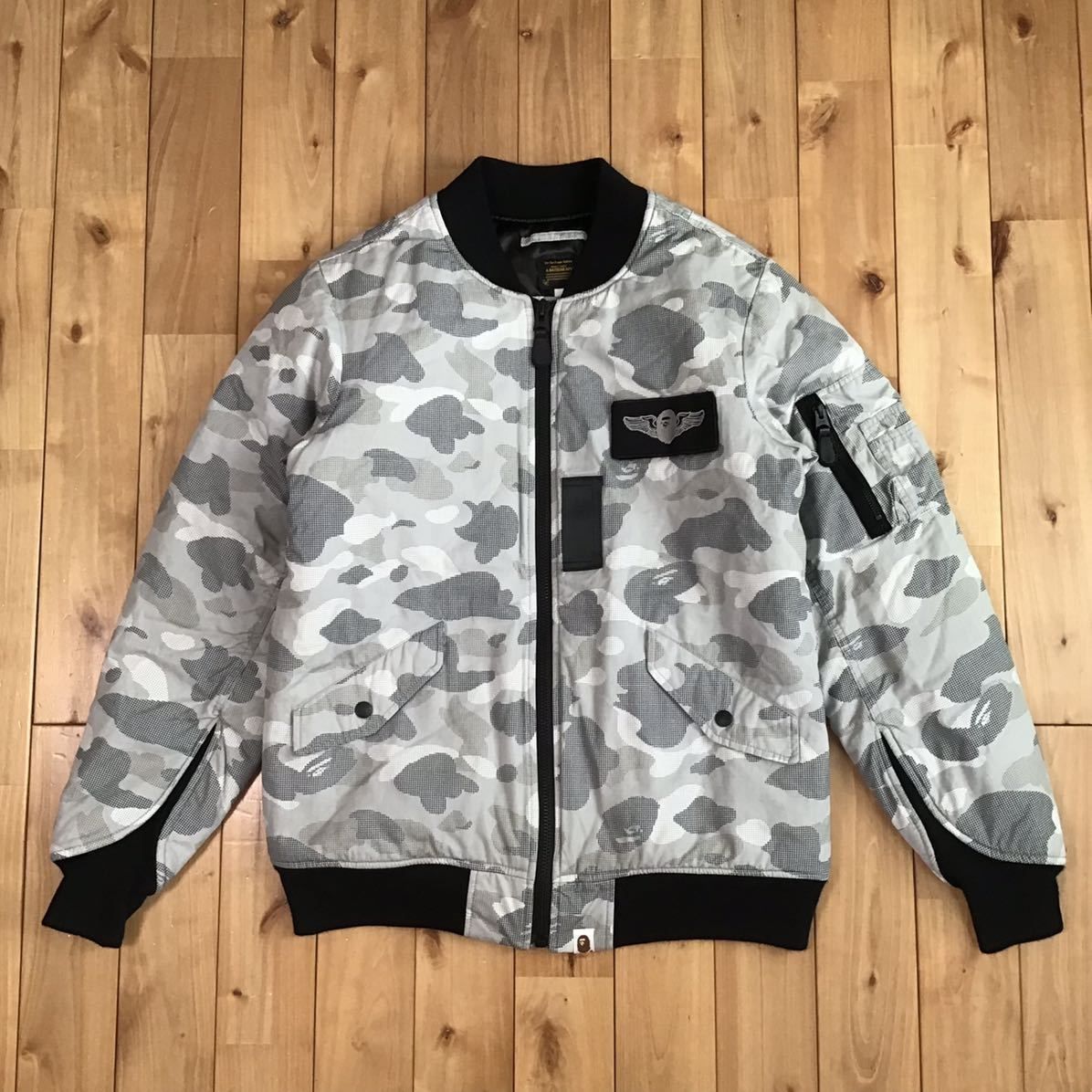 公式通販 新品 A BATHING APE アベイシングエイプ デカロゴ MAー1