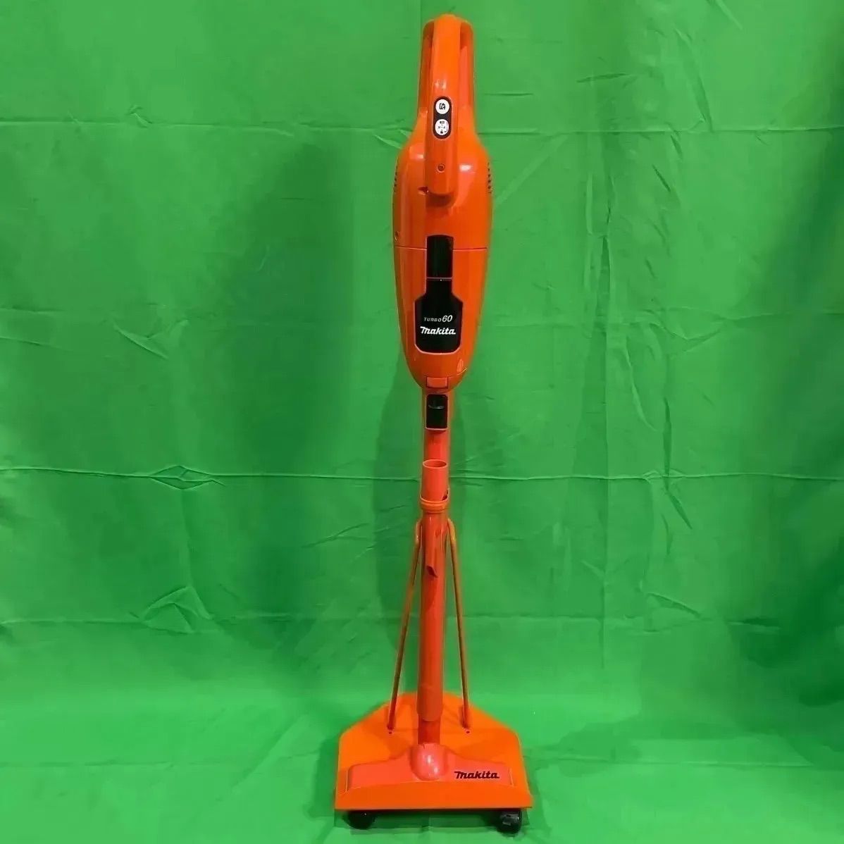 Makita【CL113FD】充電式クリーナー TURBO 60（スタンド付き） - メルカリ