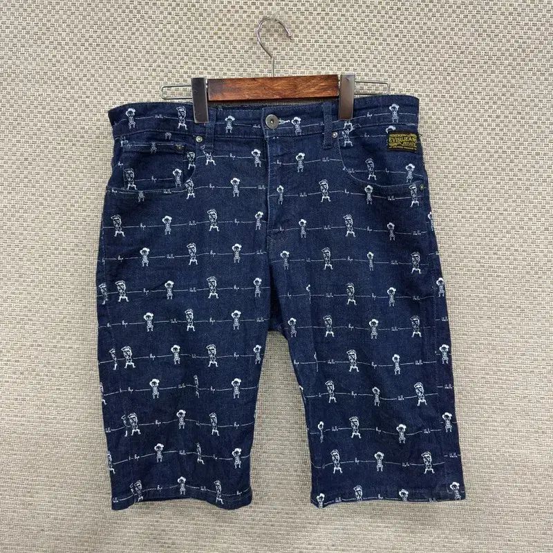 【美品】 EVISU ハーフパンツ デニム 濃 美品】 EVISU ハーフ デニムパンツ ショートパンツ STUDENT 34