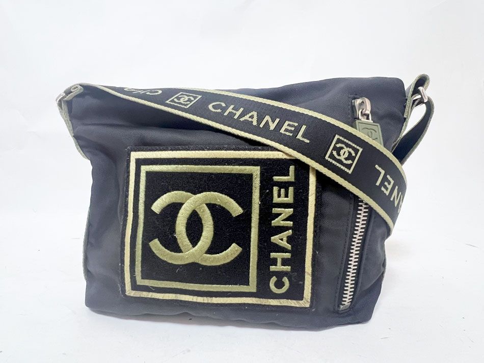 CHANEL シャネル スポーツライン ショルダーバッグ ナイロン