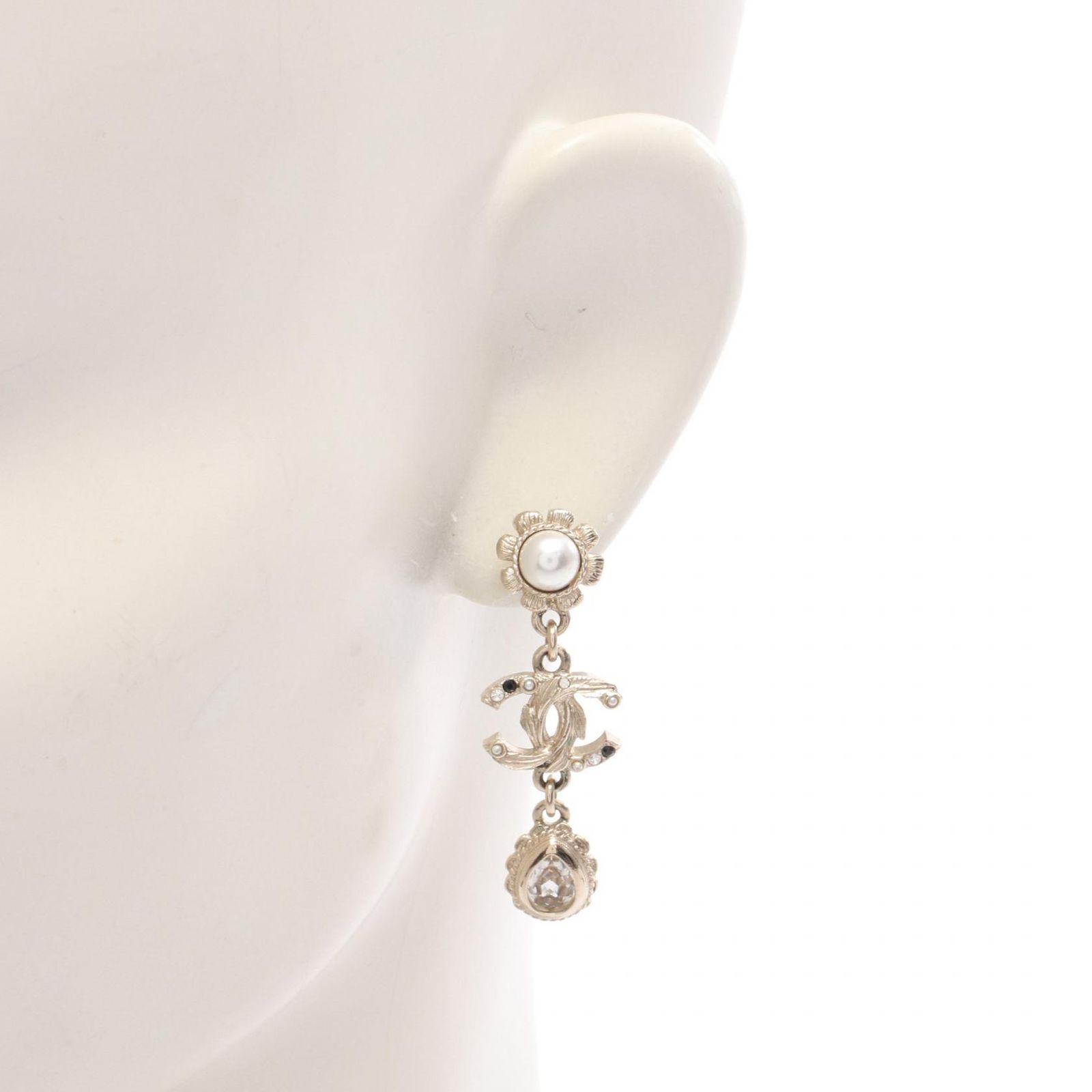 CHANEL 金色メッキ 片耳用ピアス 楽天市場】CHANEL シャネル ピアス ABB462 B13498 レディース