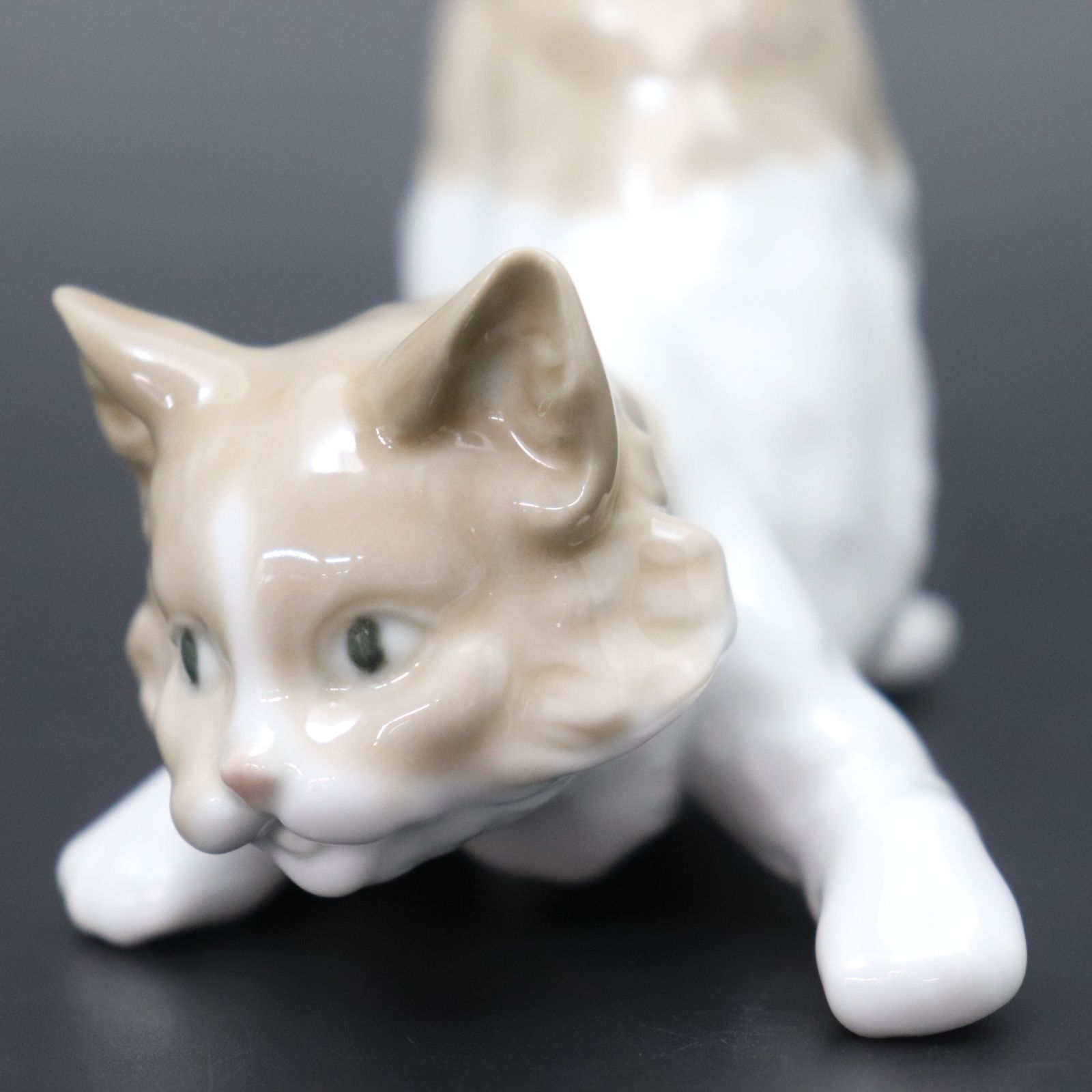 ITG2IG6WZMRO LLADRO リヤドロ 尻尾を立てる猫 ねこ ネコ 陶器 陶磁器 