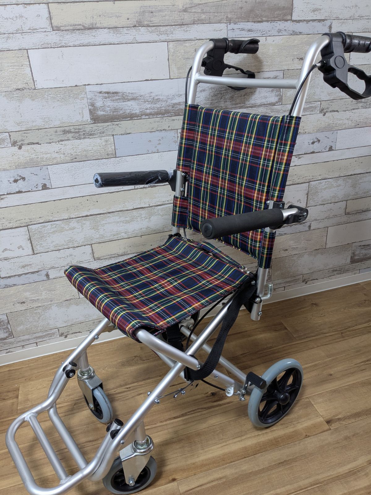 カドクラ 簡易式介助車いす シルバーカー