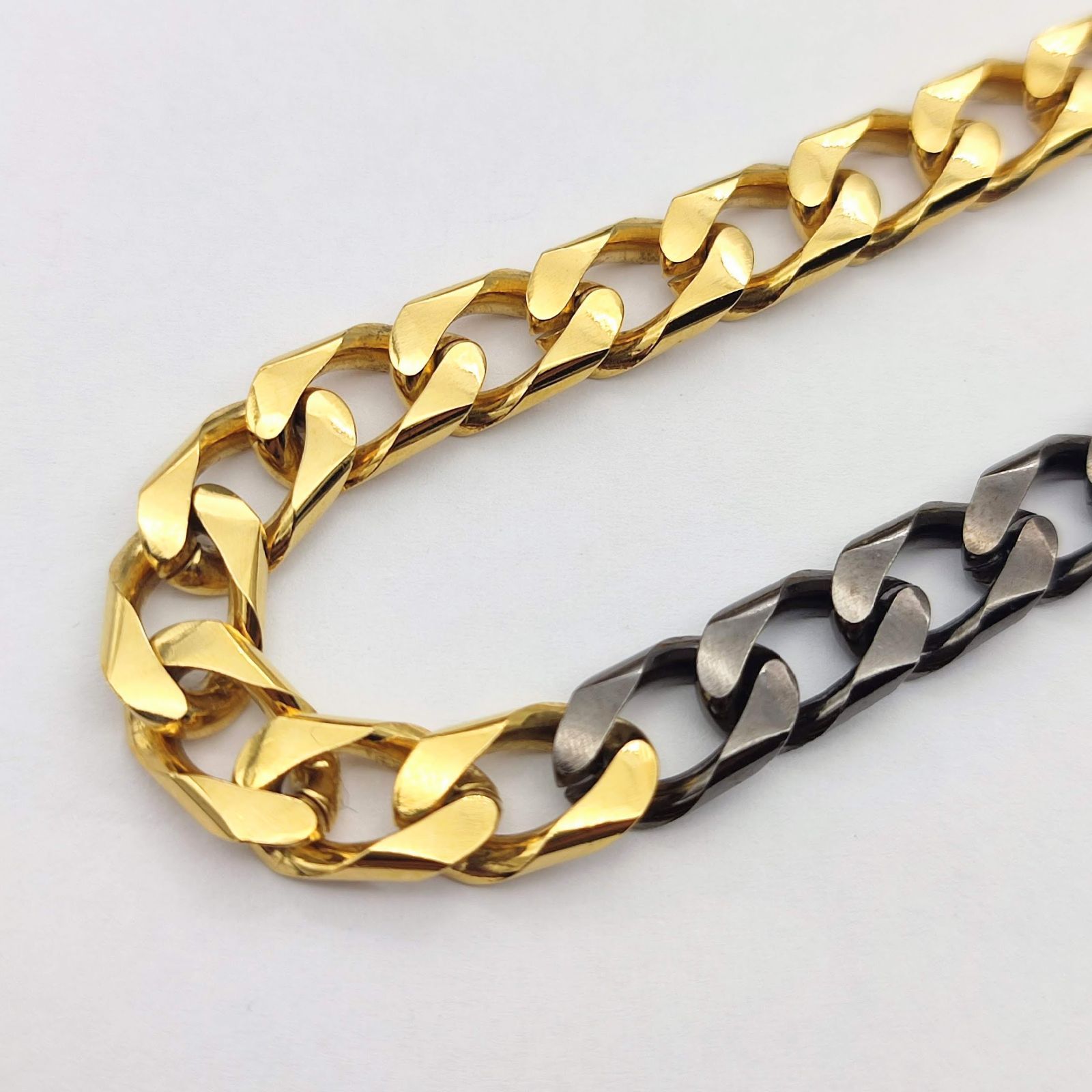 美品】GIVENCHY ジバンシー チェーンネックレス 喜平 ゴールドカラー