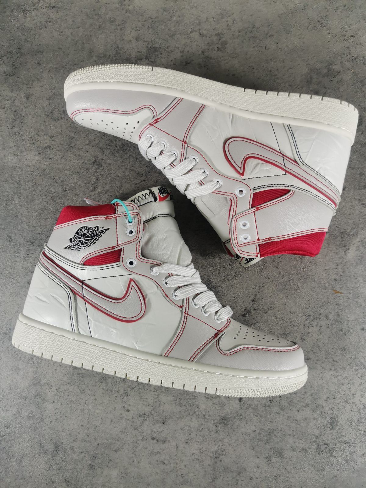 Air Jordan 1 retro high OG phantom