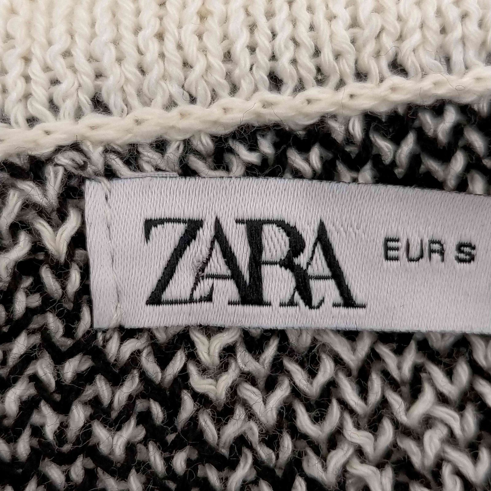 ザラ ZARA GEOMETRIC JACQUARD KNIT CARDIGAN ジオメトリック