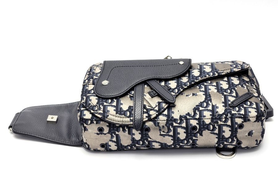 ナイロン ネイビー