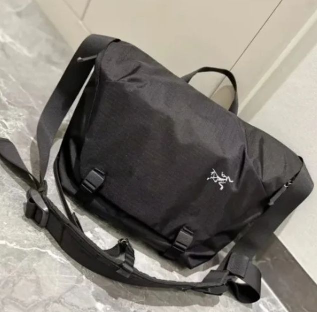Courier